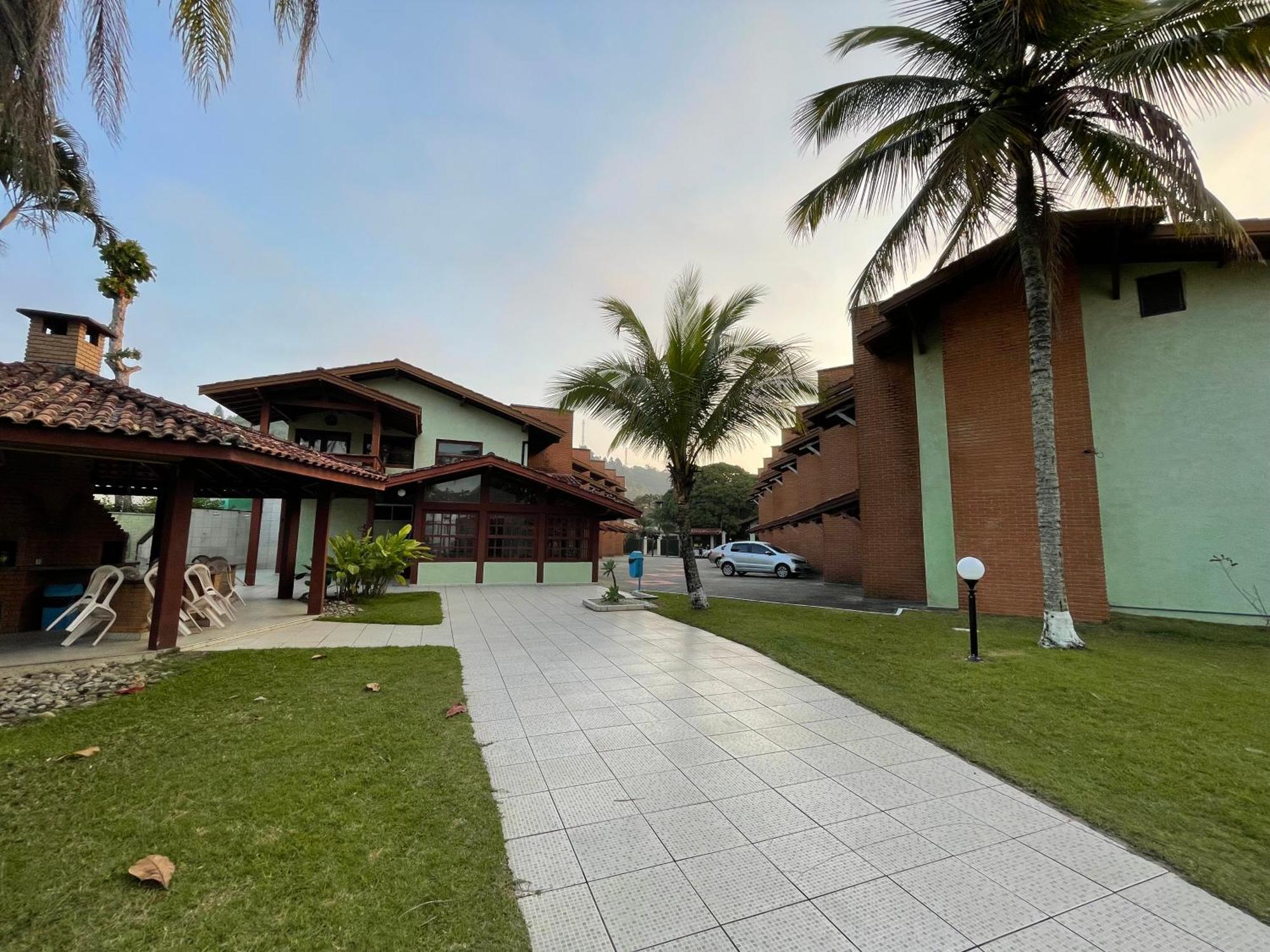 Pe Na Areia Na Praia Das Toninhas - Villagio 24 Porto Feliz Ubatuba Exterior photo